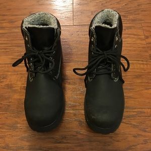 Smart Fit Boy’s Size 5 Waterproof Workboots